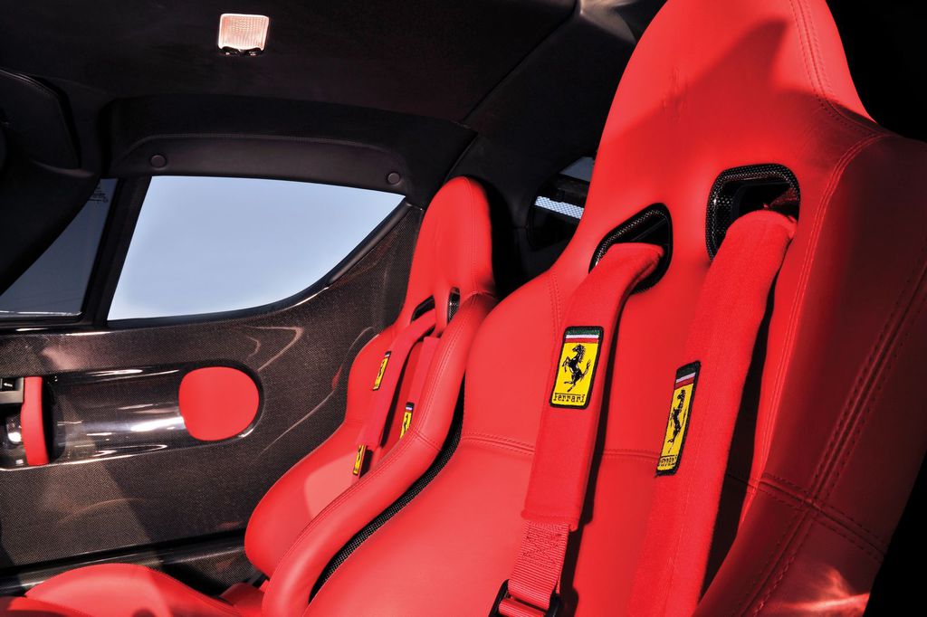 İkiye Bölünen Ferrari Satışa Çıkıyor