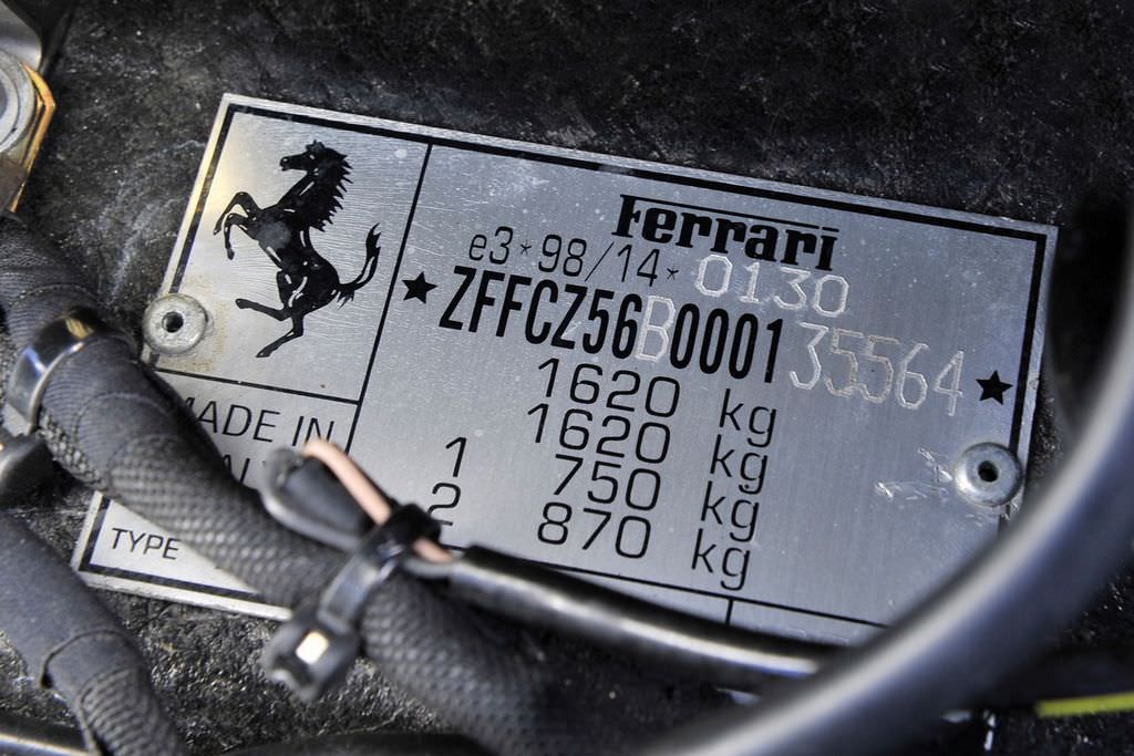 İkiye Bölünen Ferrari Satışa Çıkıyor