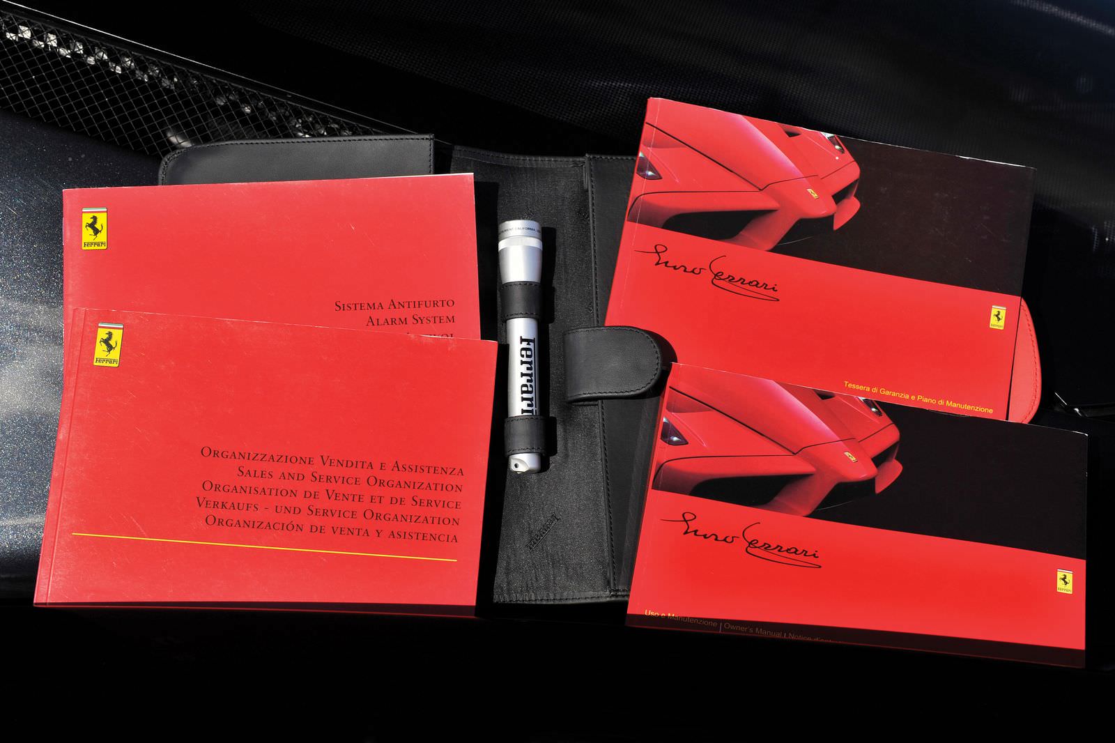 İkiye Bölünen Ferrari Satışa Çıkıyor