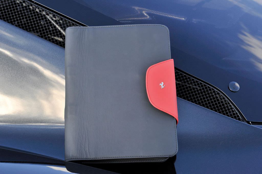 İkiye Bölünen Ferrari Satışa Çıkıyor