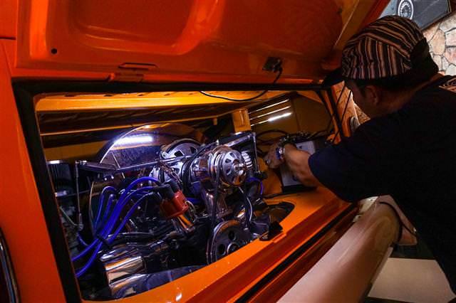 Efsane Minibüs Görenleri Şaşırtıyor