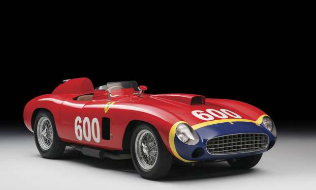 2015'te Rekor Fiyata Satılan Otomobiller