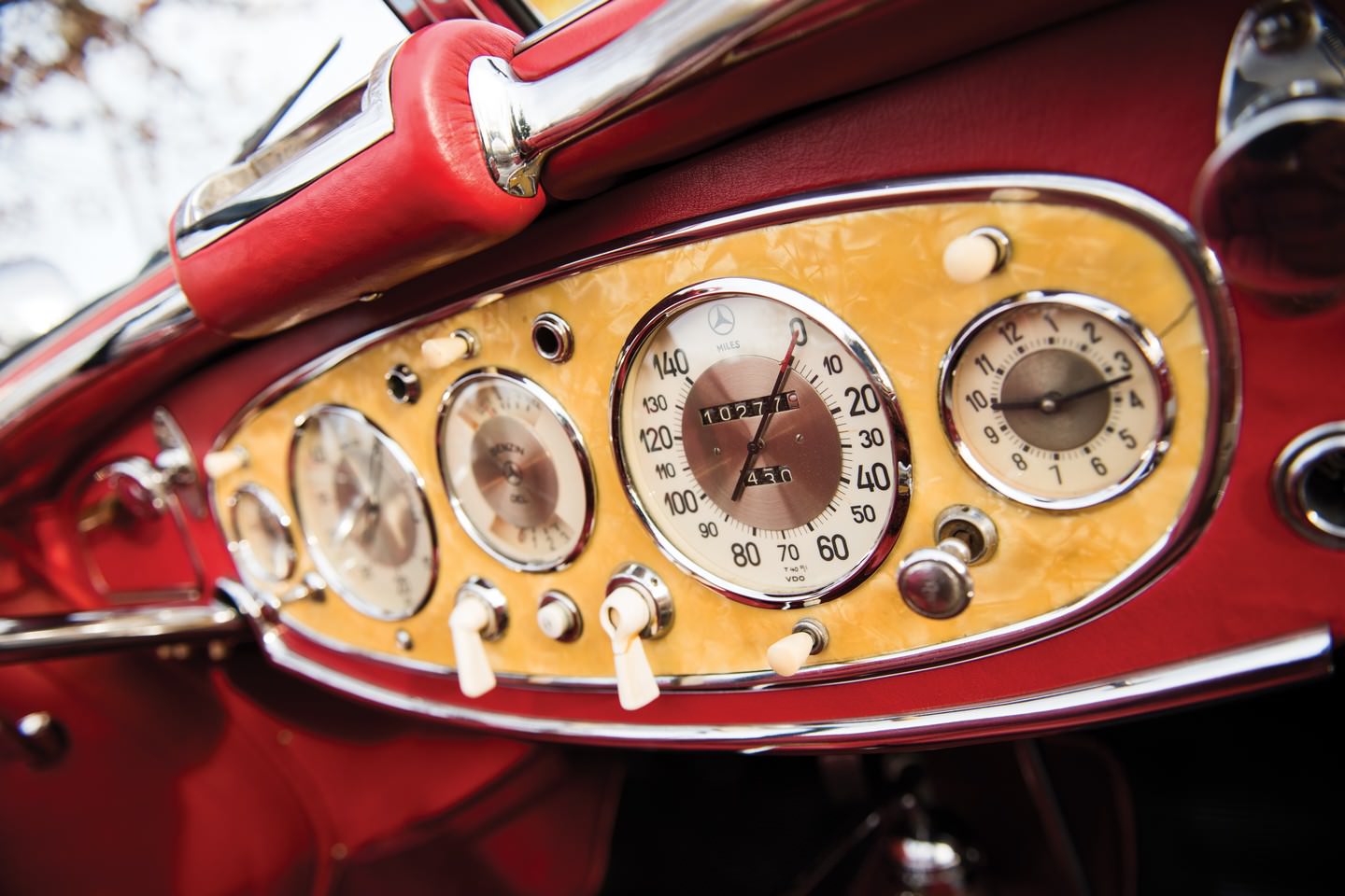 79 Yaşındaki Mercedes 9.9 Milyon Amerikan Doları'na Satıldı