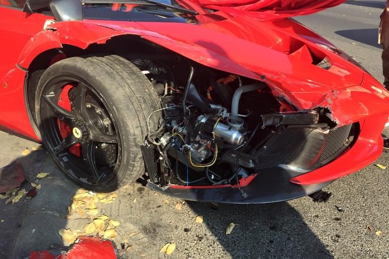 LaFerrari’nin Hasarlı Tamponu 14 Bin TL’ye Satılıyor