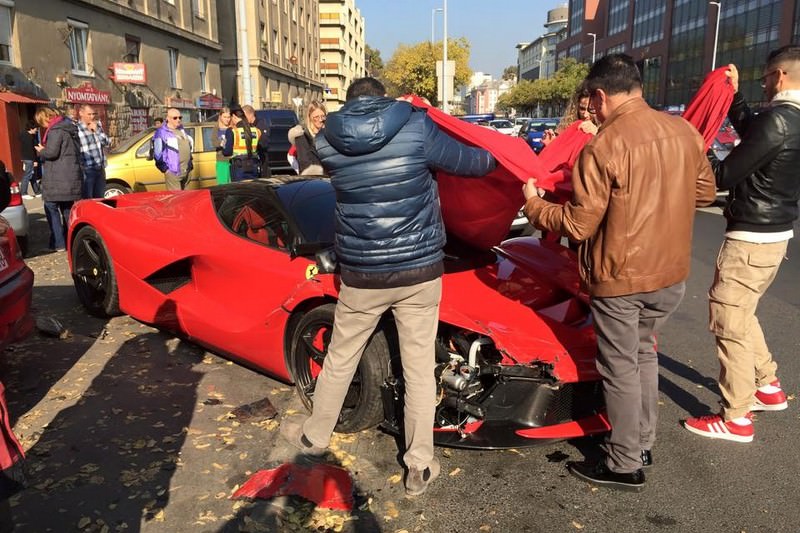 LaFerrari’nin Hasarlı Tamponu 14 Bin TL’ye Satılıyor
