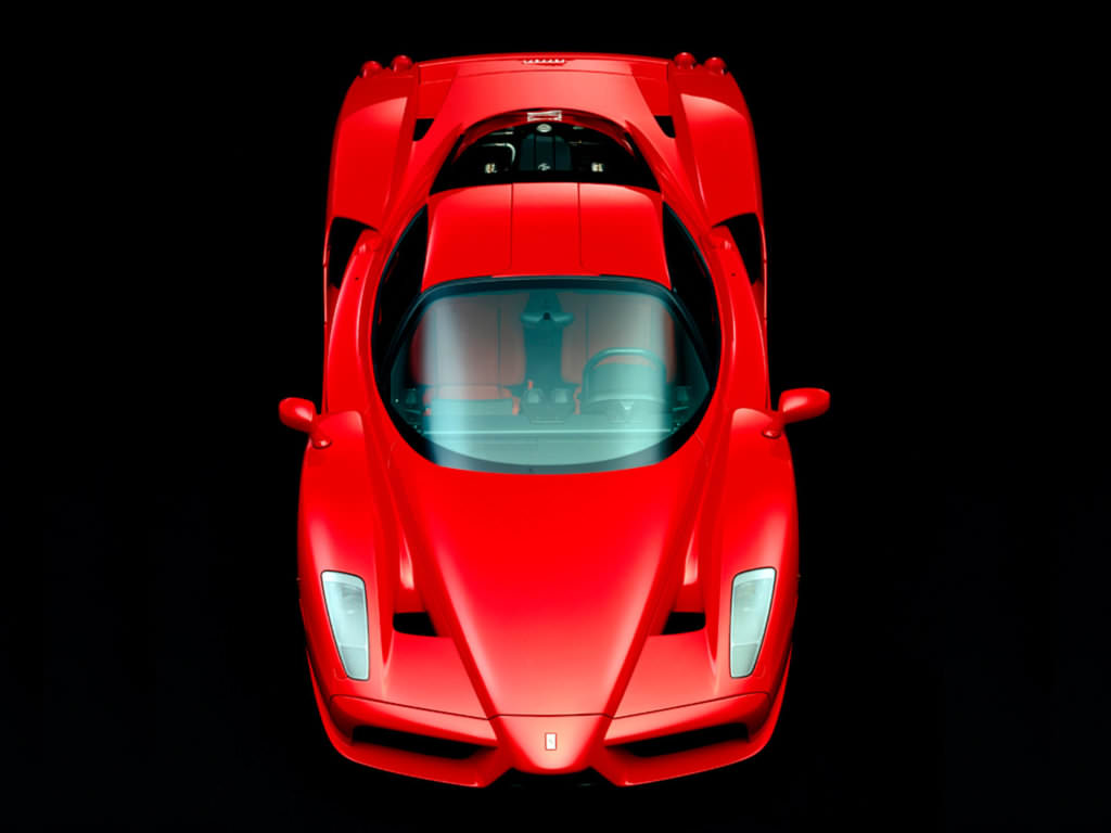 Dubai Polisi Ferrari Enzo’yu Satamıyor