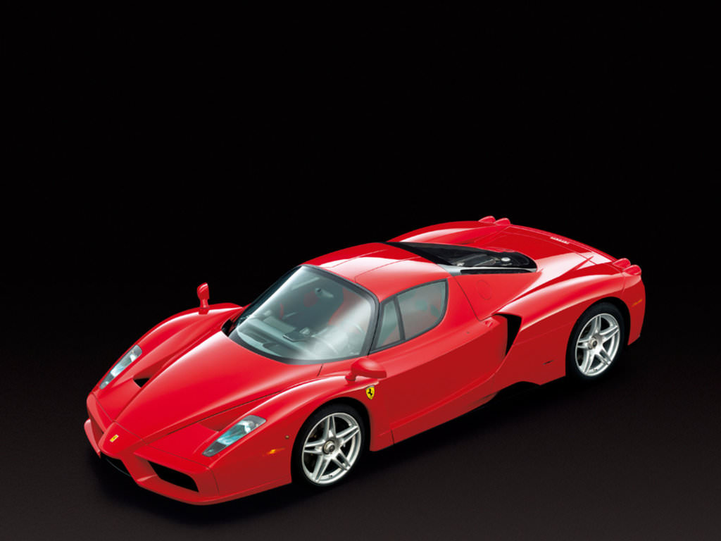 Dubai Polisi Ferrari Enzo’yu Satamıyor