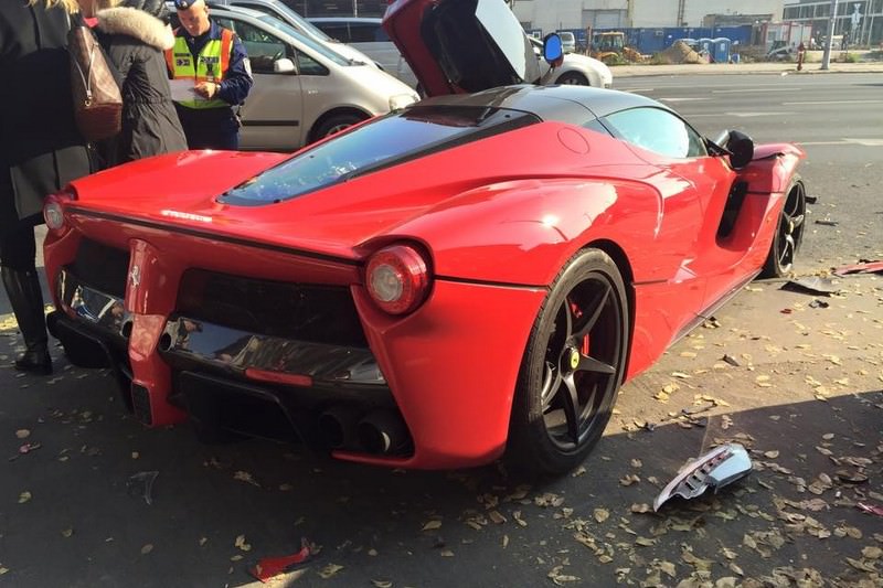 LaFerrari’nin Hasarlı Tamponu 14 Bin TL’ye Satılıyor