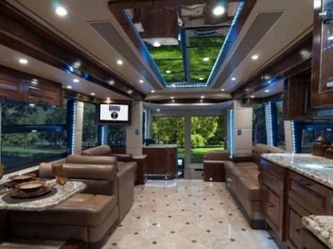 Görenleri Şaşırtan Karavanlar