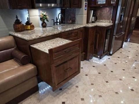 Görenleri Şaşırtan Karavanlar