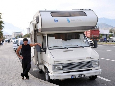 Görenleri Şaşırtan Karavanlar