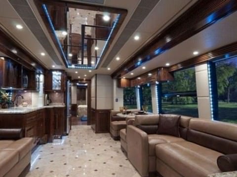 Görenleri Şaşırtan Karavanlar