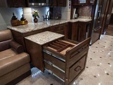 Görenleri Şaşırtan Karavanlar