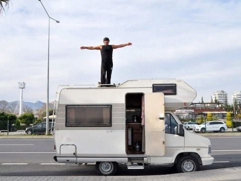 Görenleri Şaşırtan Karavanlar