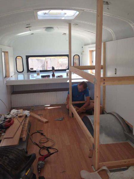 Otobüsü Eve Çevirdi