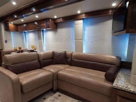 Görenleri Şaşırtan Karavanlar