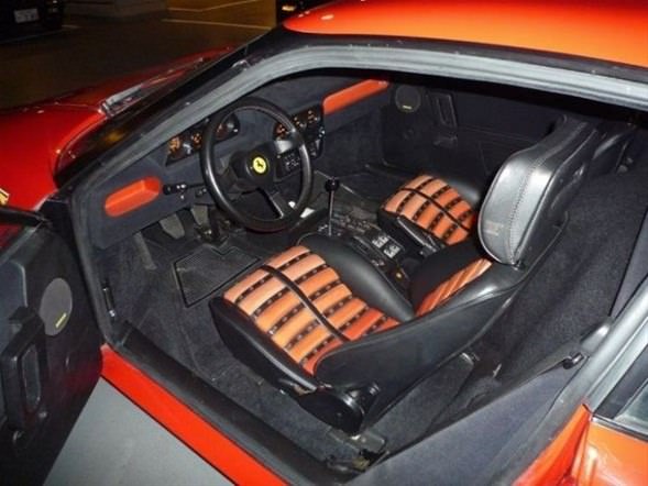 Bu Garaja Girenler Gözlerine İnanamadı