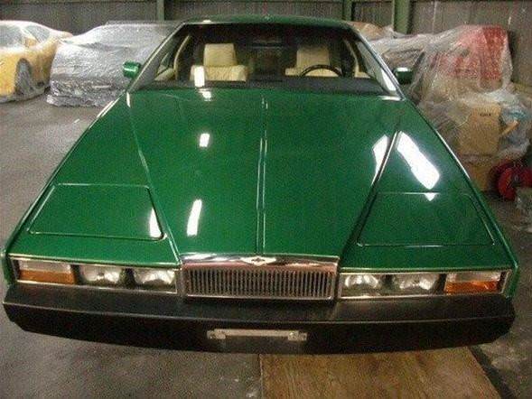 Japon Milyarderin Garajı Görenleri Hayrete Düşüyor