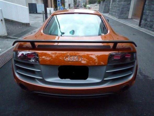 Japon Milyarderin Garajı Görenleri Hayrete Düşüyor