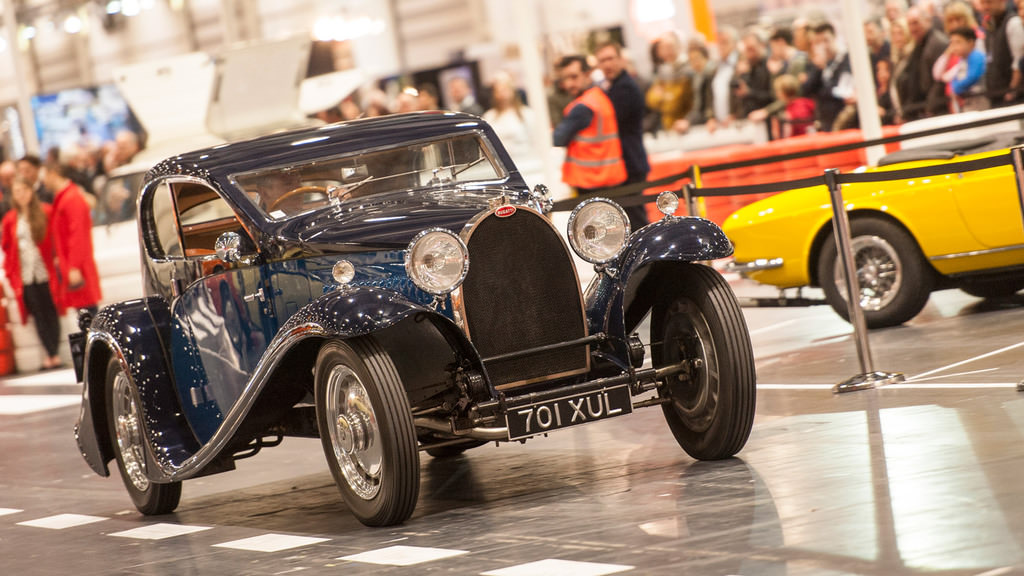 2016 Londra Klasik Otomobil Fuarı’nda Birbirinden Güzel Otomobiller Sergilendi