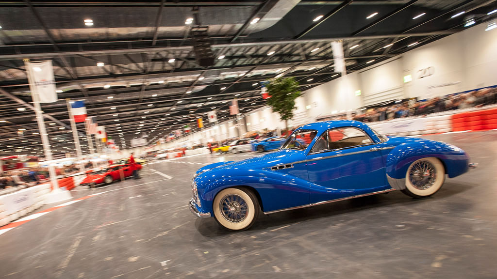 2016 Londra Klasik Otomobil Fuarı’nda Birbirinden Güzel Otomobiller Sergilendi