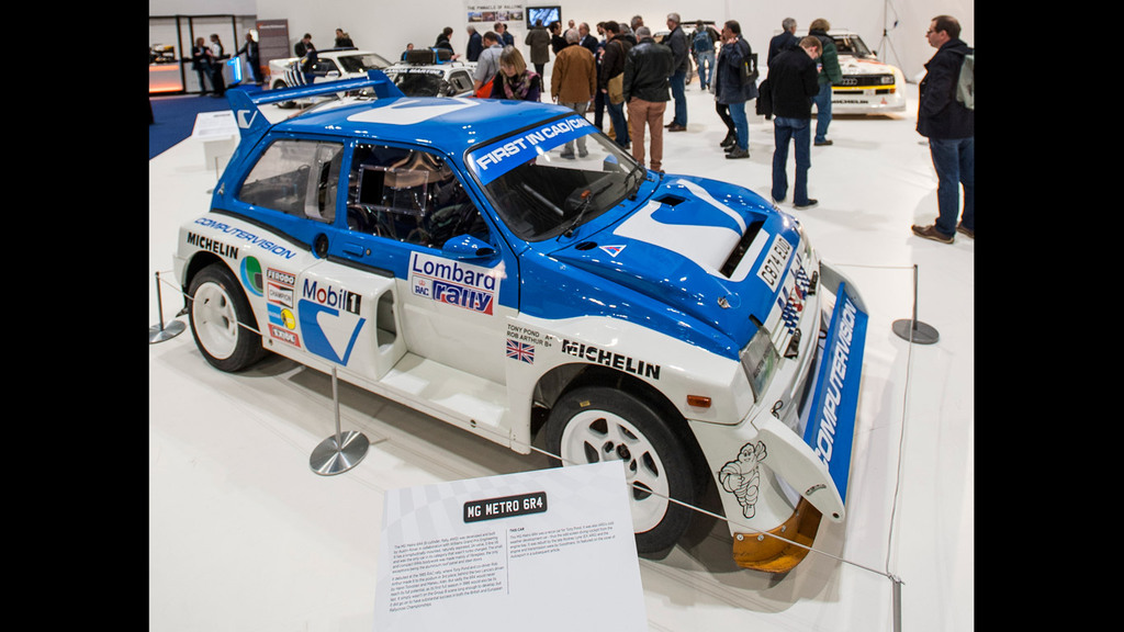 2016 Londra Klasik Otomobil Fuarı’nda Birbirinden Güzel Otomobiller Sergilendi