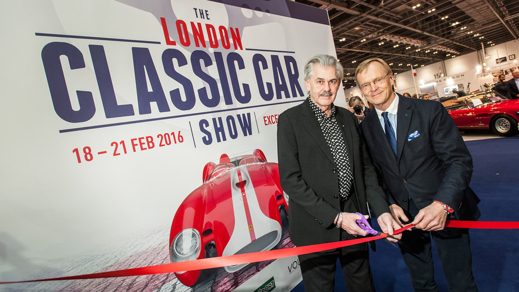 2016 Londra Klasik Otomobil Fuarı’nda Birbirinden Güzel Otomobiller Sergilendi