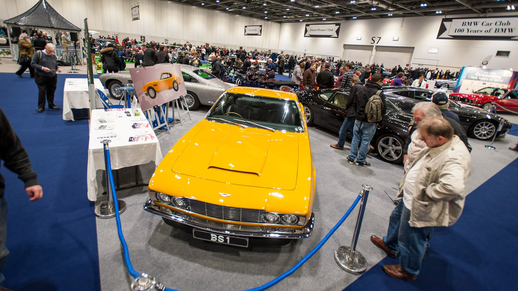 2016 Londra Klasik Otomobil Fuarı’nda Birbirinden Güzel Otomobiller Sergilendi