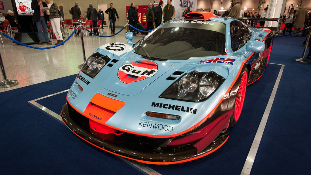 2016 Londra Klasik Otomobil Fuarı’nda Birbirinden Güzel Otomobiller Sergilendi