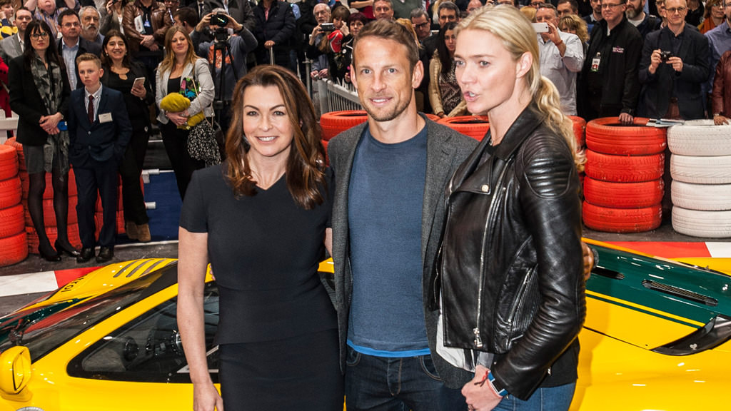 2016 Londra Klasik Otomobil Fuarı’nda Birbirinden Güzel Otomobiller Sergilendi