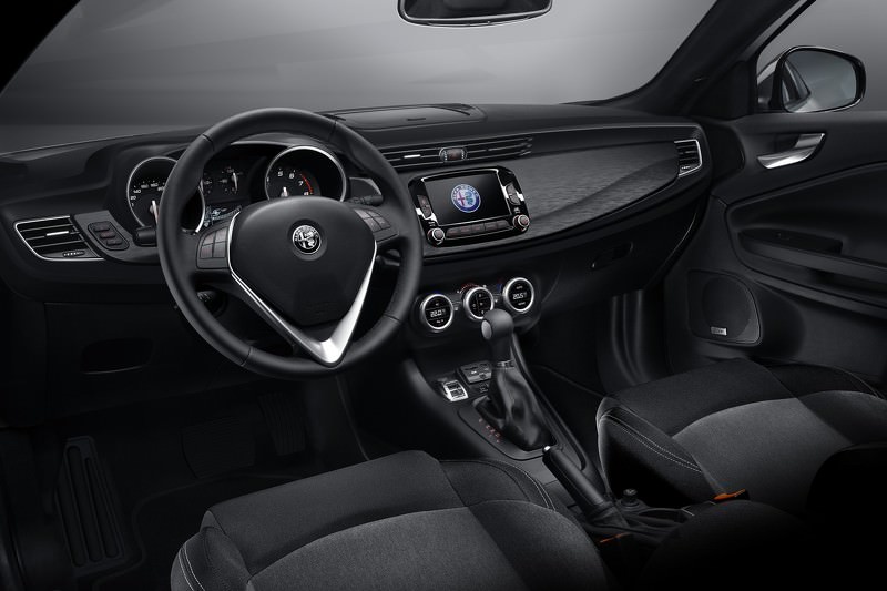 Alfa Romeo Giulietta Yenilendi