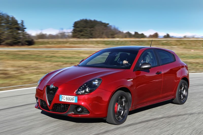 Alfa Romeo Giulietta Yenilendi