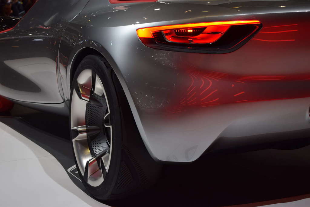Opel GT Konsepti Cenevre’de Yerini Aldı