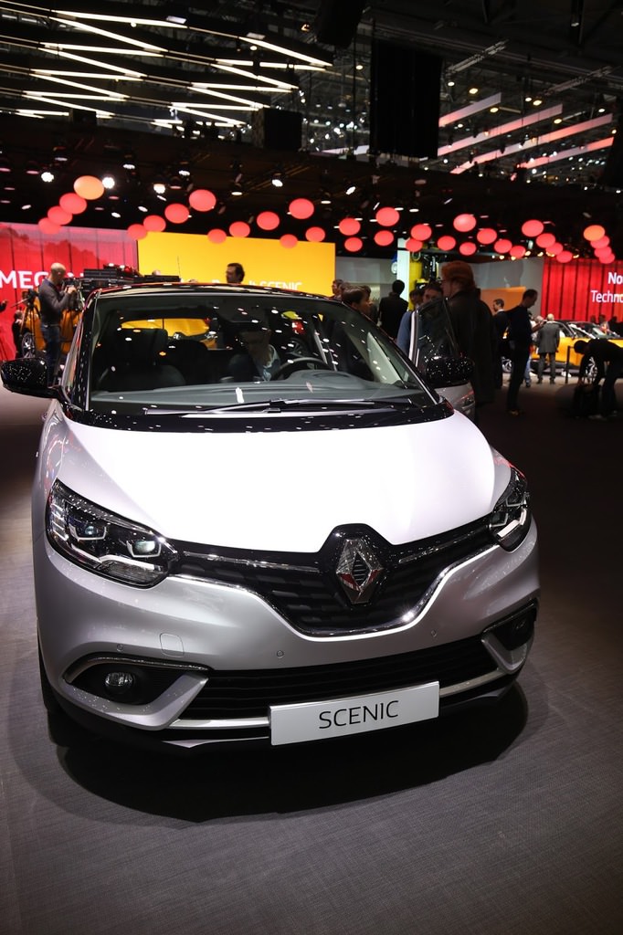 Yeni Scenic Cenevre’de Sahne Alıyor