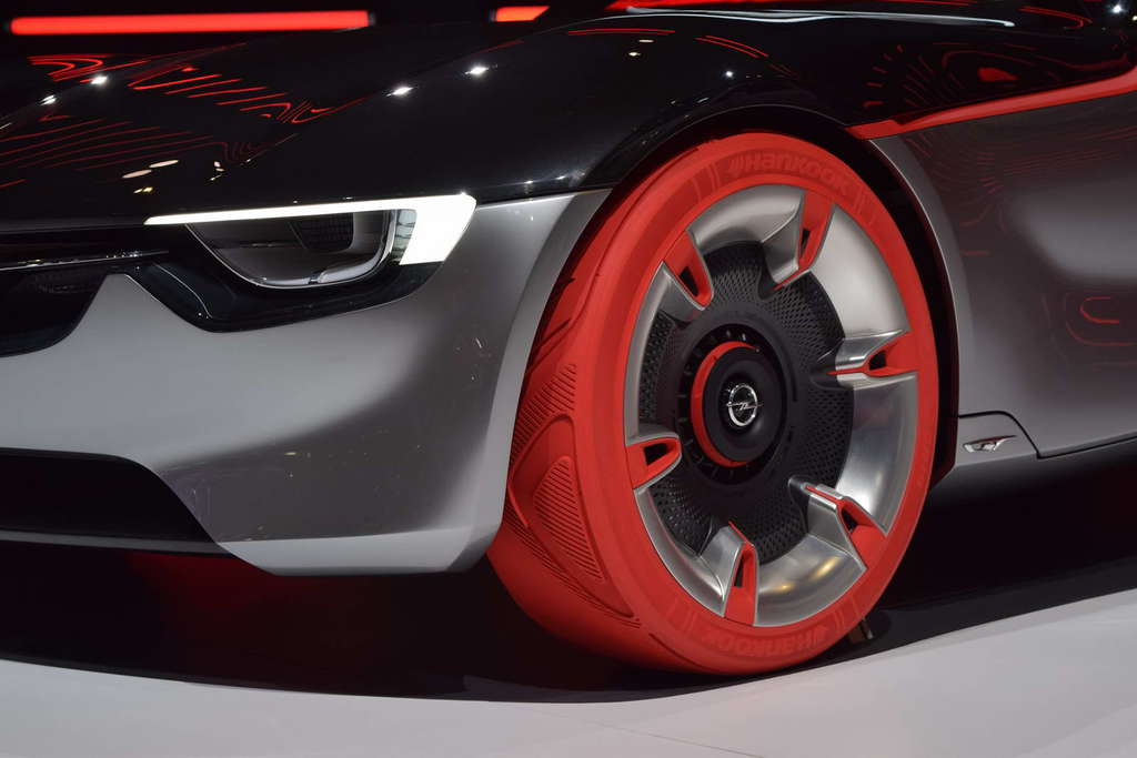 Opel GT Konsepti Cenevre’de Yerini Aldı