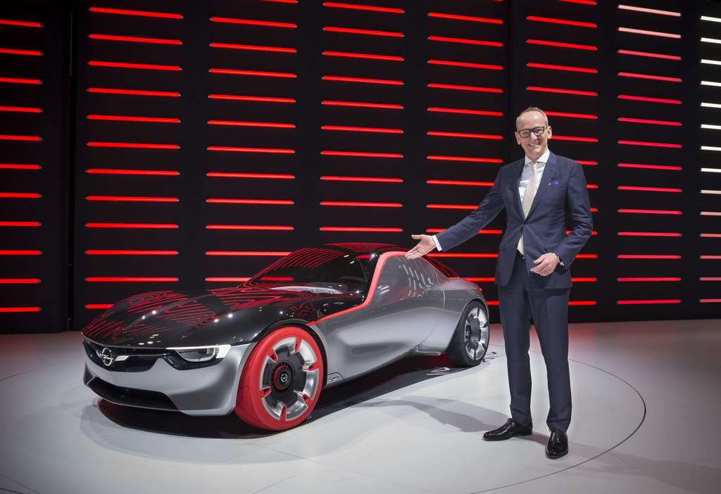 Opel GT Konsepti Cenevre’de Yerini Aldı