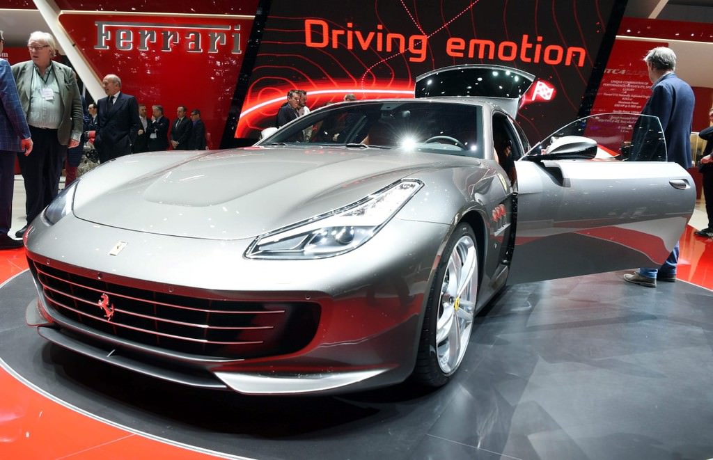 2016 Cenevre Otomobil Fuarı'ndan Görüntüler