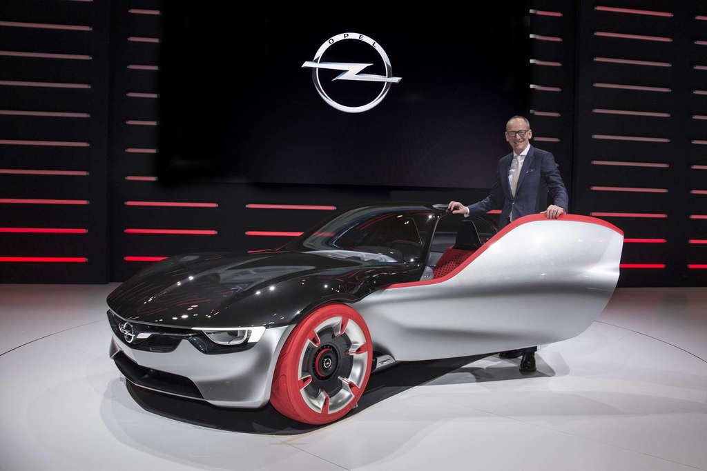 Opel GT Konsepti Cenevre’de Yerini Aldı