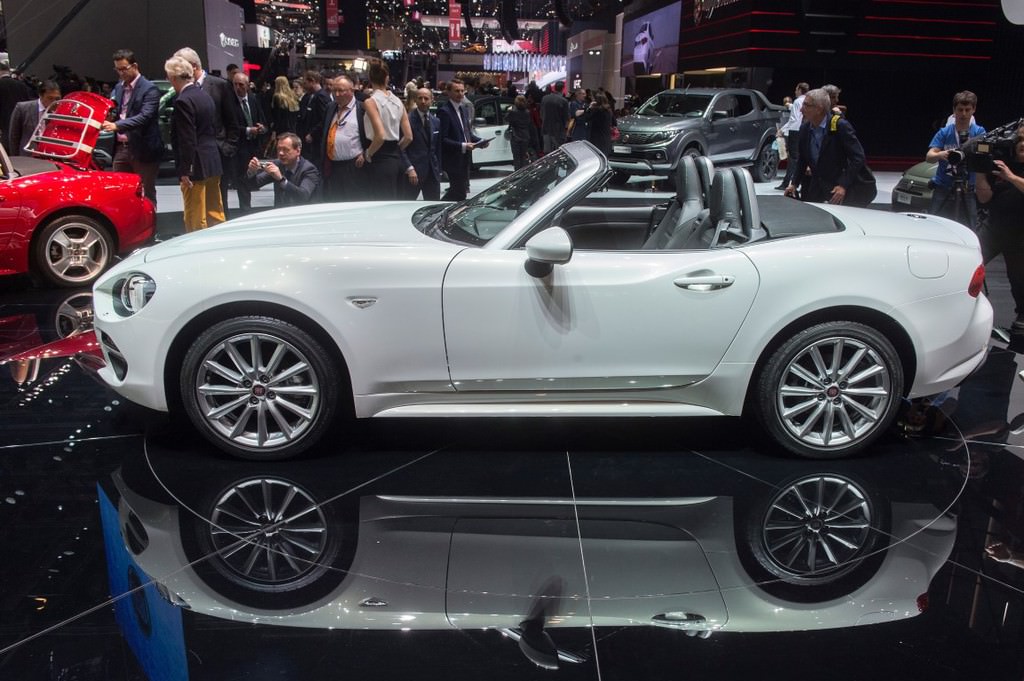 2016 Cenevre Otomobil Fuarı'ndan Görüntüler