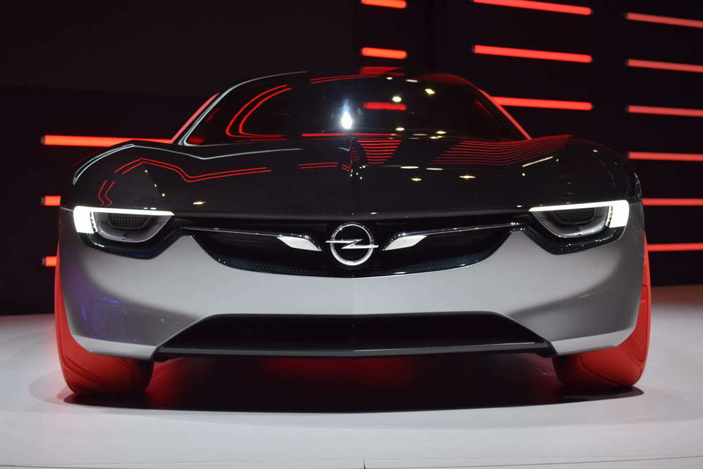 Opel GT Konsepti Cenevre’de Yerini Aldı