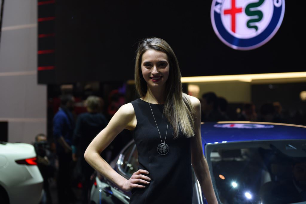 2016 Cenevre Otomobil Fuarı Güzelleri