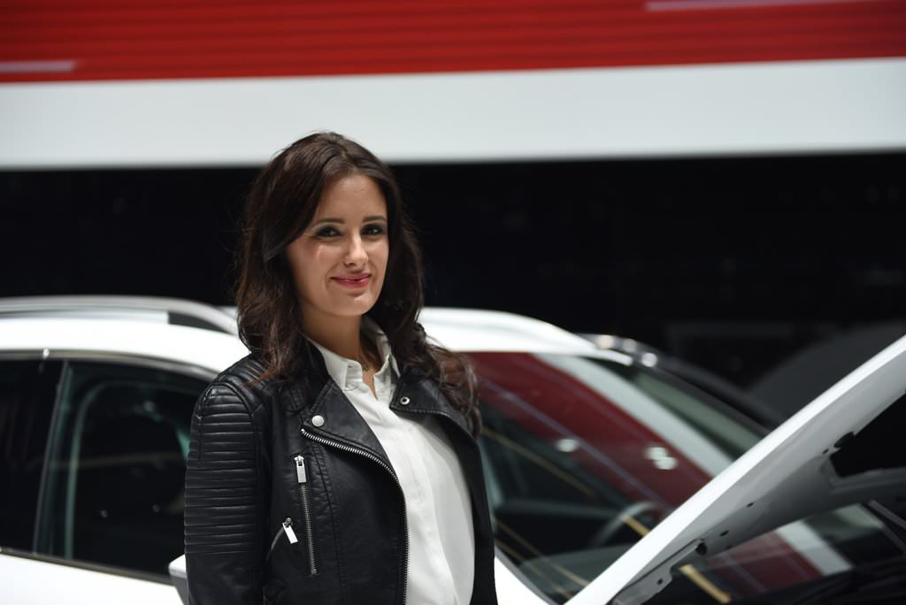 2016 Cenevre Otomobil Fuarı Güzelleri