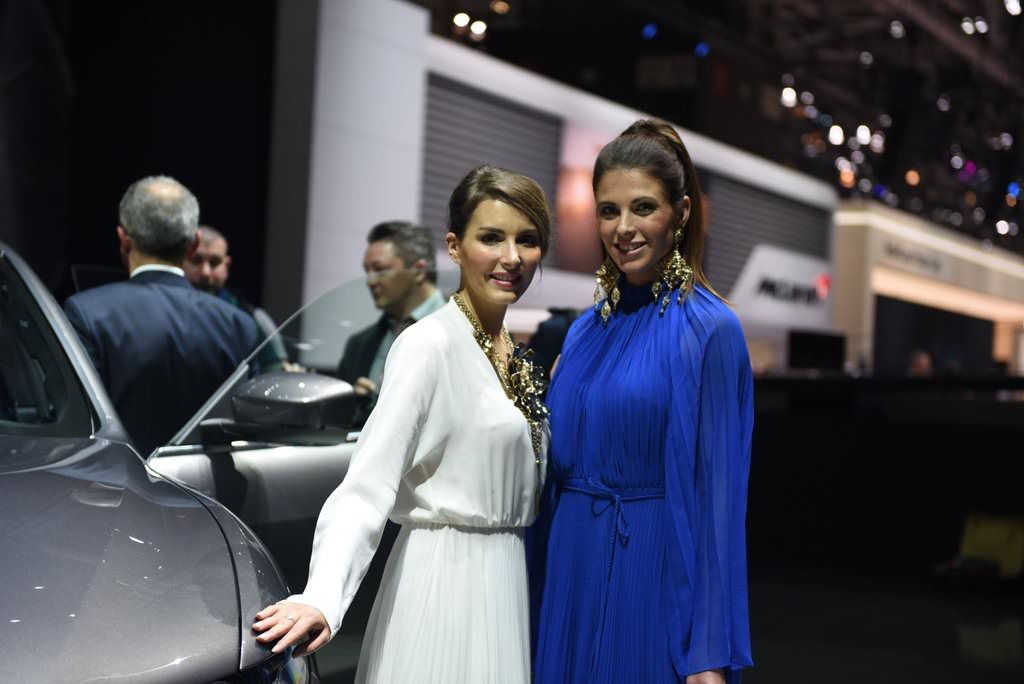 2016 Cenevre Otomobil Fuarı Güzelleri