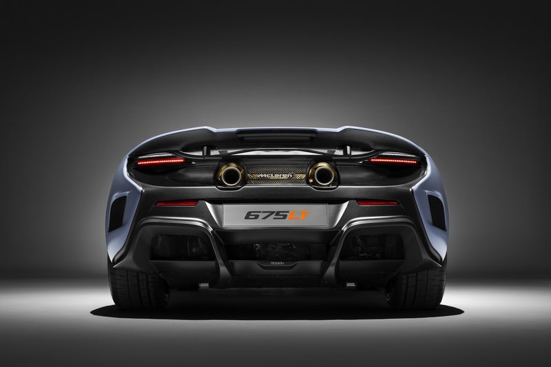 McLaren 675LT Spider Cenevre’de Işıldıyor