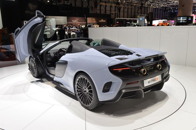 McLaren 675LT Spider Cenevre’de Işıldıyor