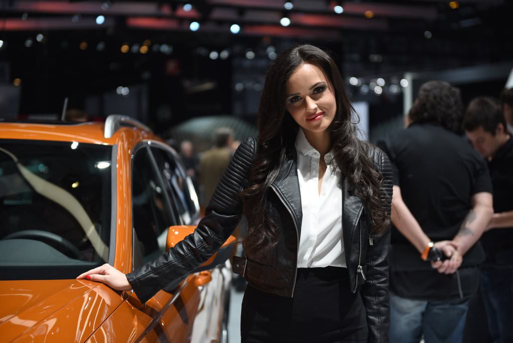 2016 Cenevre Otomobil Fuarı Güzelleri