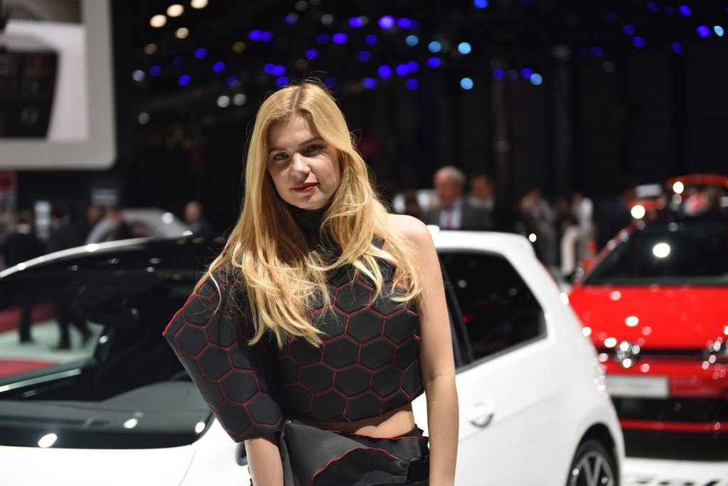 2016 Cenevre Otomobil Fuarı Güzelleri