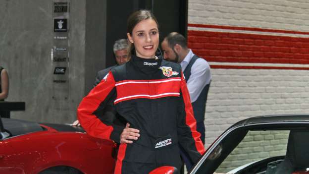 2016 Cenevre Otomobil Fuarı Güzelleri