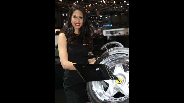 2016 Cenevre Otomobil Fuarı Güzelleri