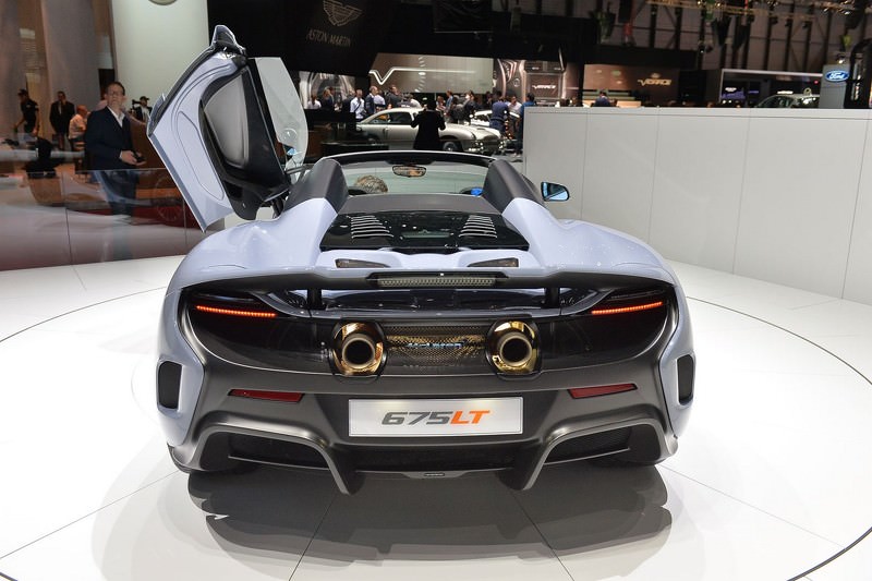 McLaren 675LT Spider Cenevre’de Işıldıyor